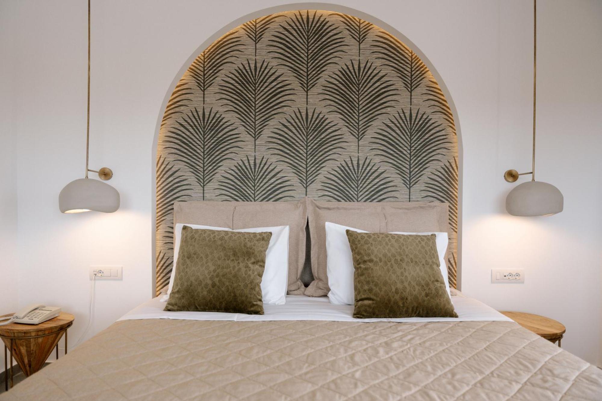 Pnoi Hotel Logaras Ngoại thất bức ảnh
