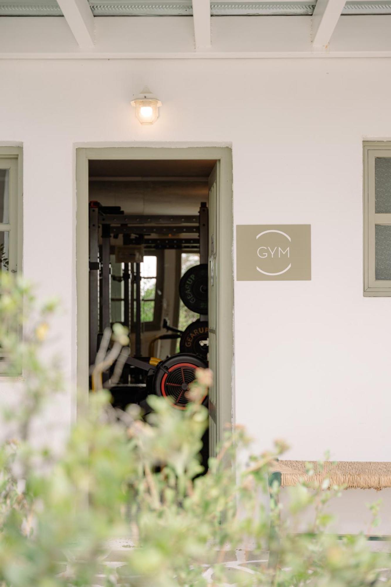 Pnoi Hotel Logaras Ngoại thất bức ảnh