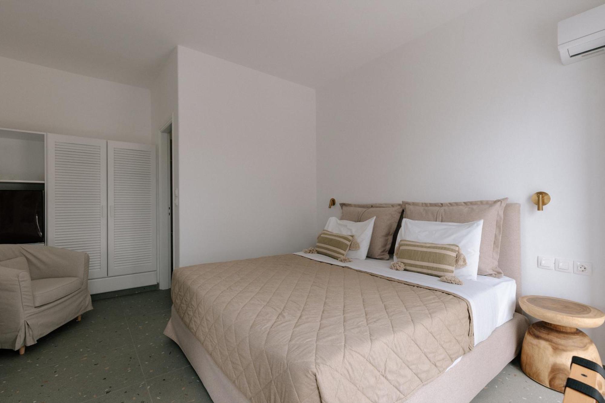 Pnoi Hotel Logaras Ngoại thất bức ảnh